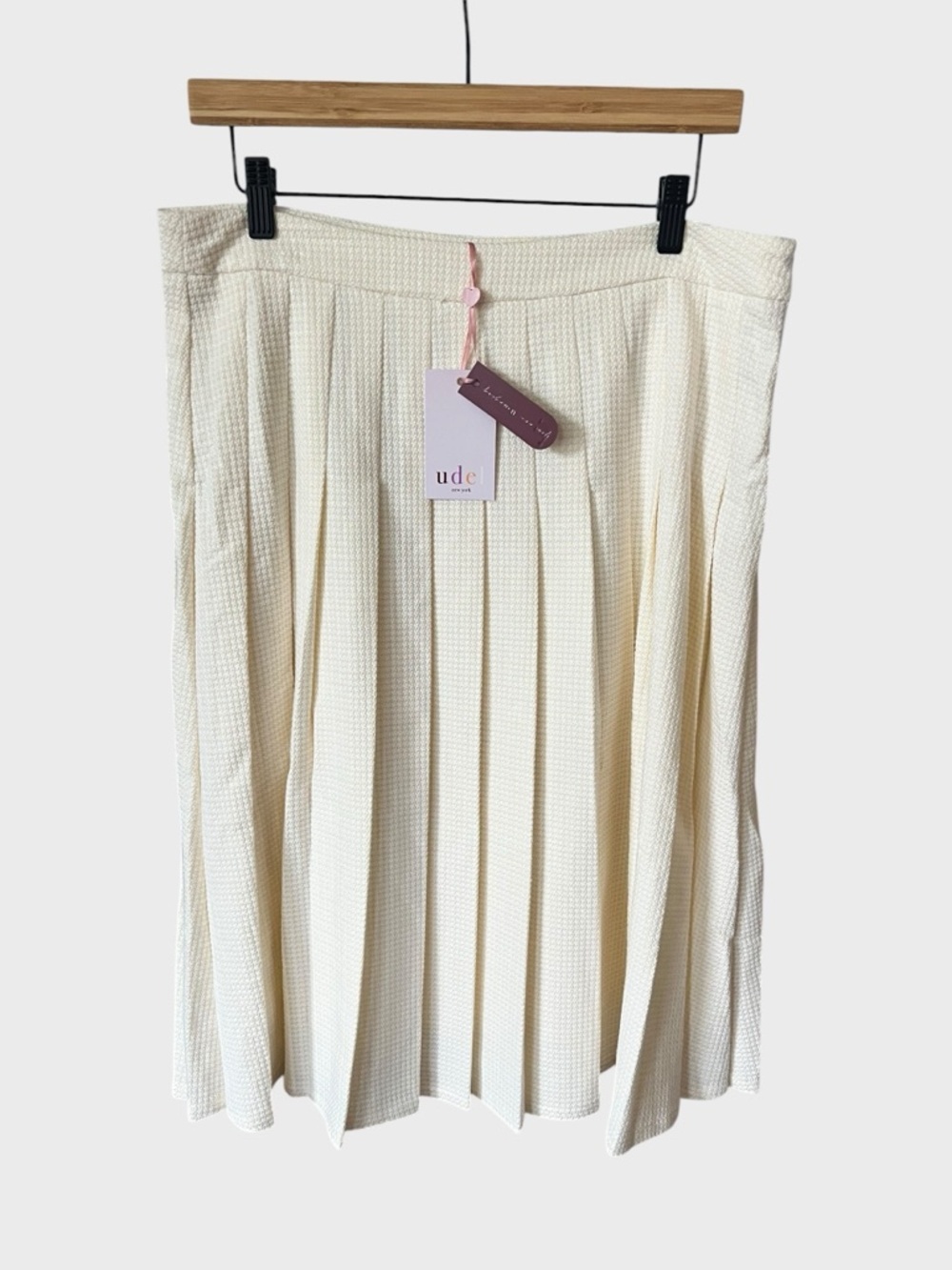 UDEL New York Cream new with tags Pleated Women's Skirt